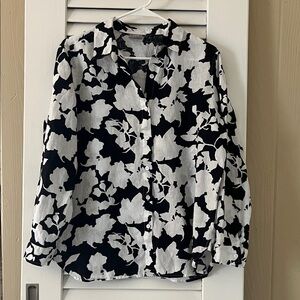 J. Jill 100% Linen Button Up Long Sleeved Shirt